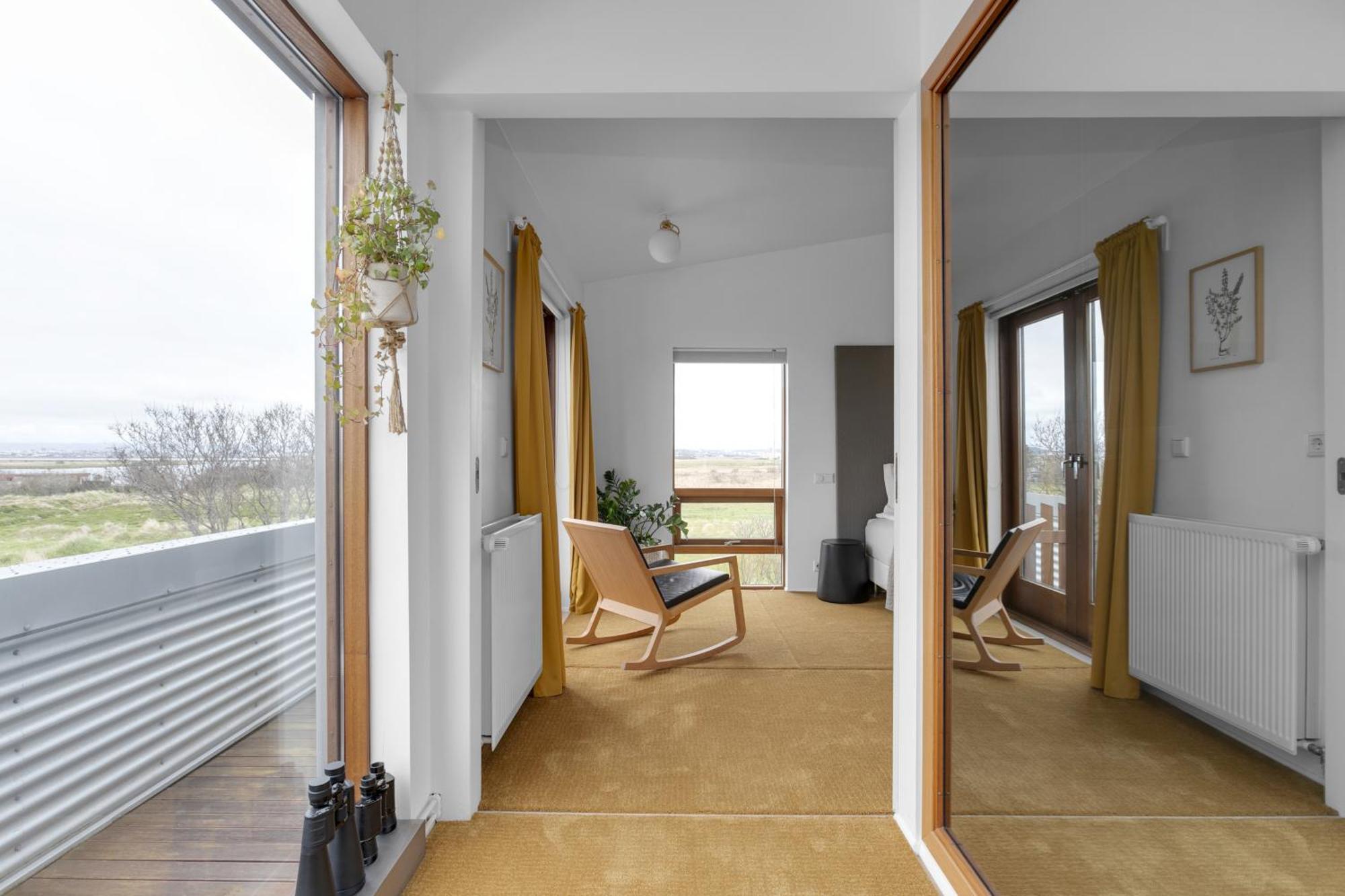 Eyvindarholt Guesthouse Alftanes Экстерьер фото